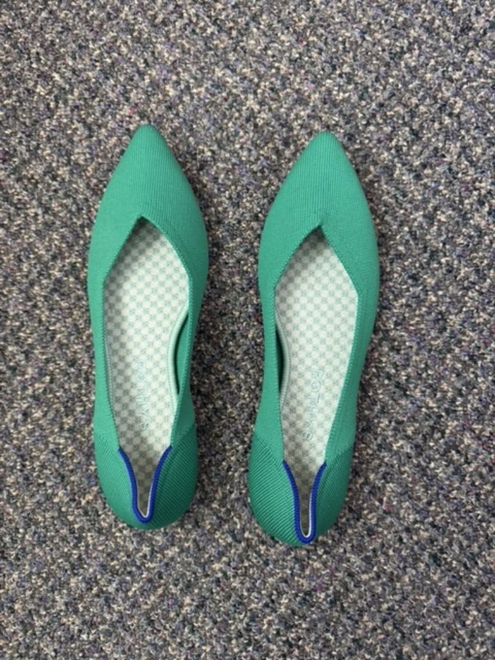 Rothys Shamrock Points Size 8